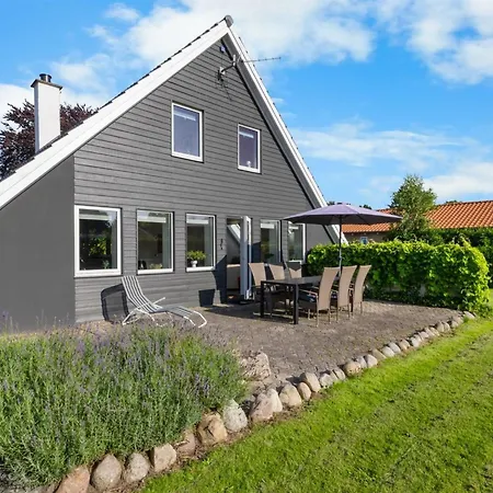 Begitte - 200m From The Sea By Interhome Hesselager